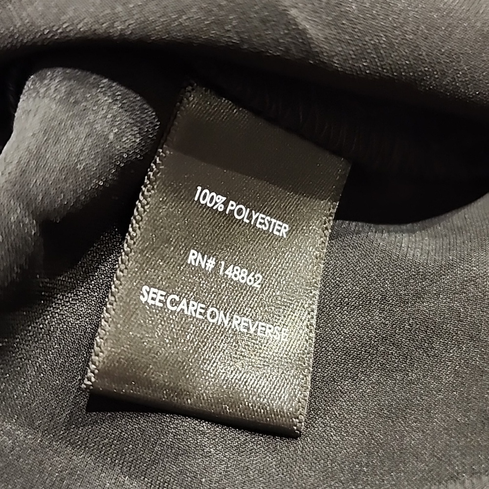 Torrid - Studio Crepe de Chine Woven Metal Keyhole Tank in Deep Black​​​​​​​​​​ - Picture 8 of 13